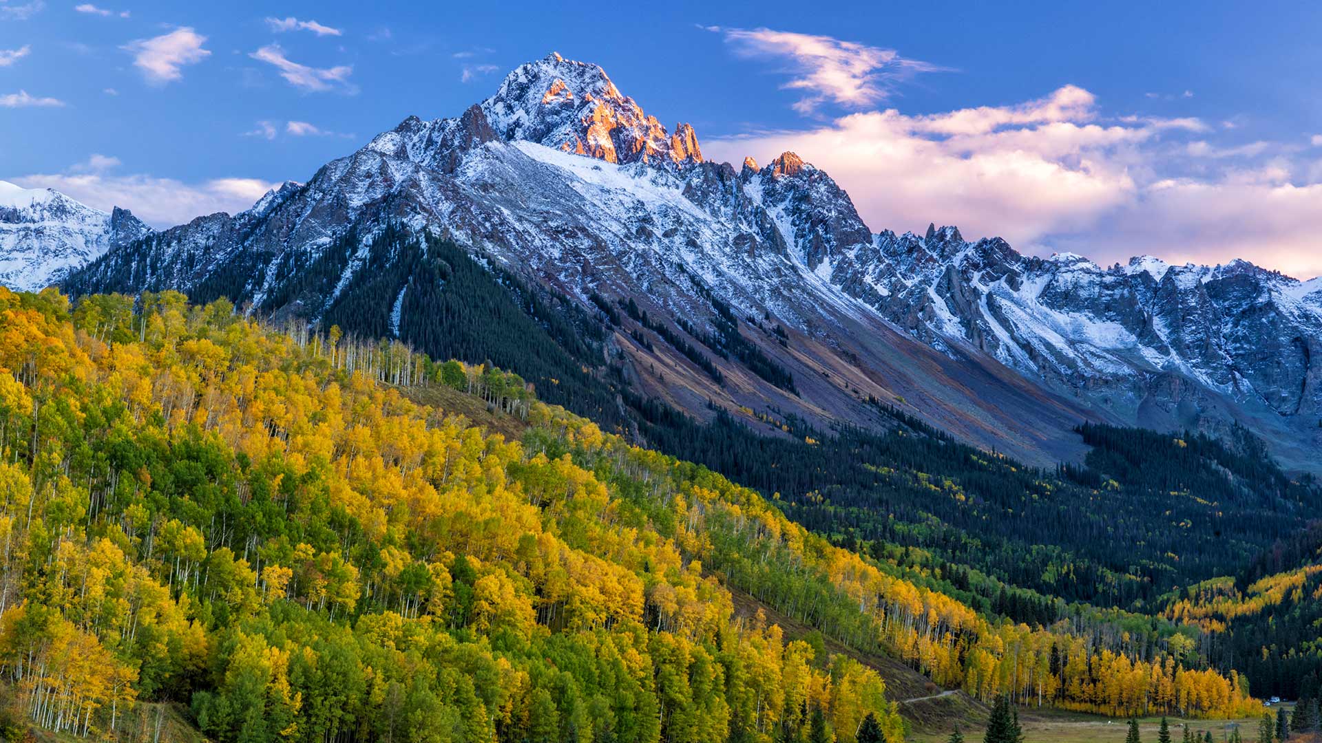 Mount Sneffels in the San Juan Mountains near Ridgway, Colorado, United States (© lightphoto/Getty Images)