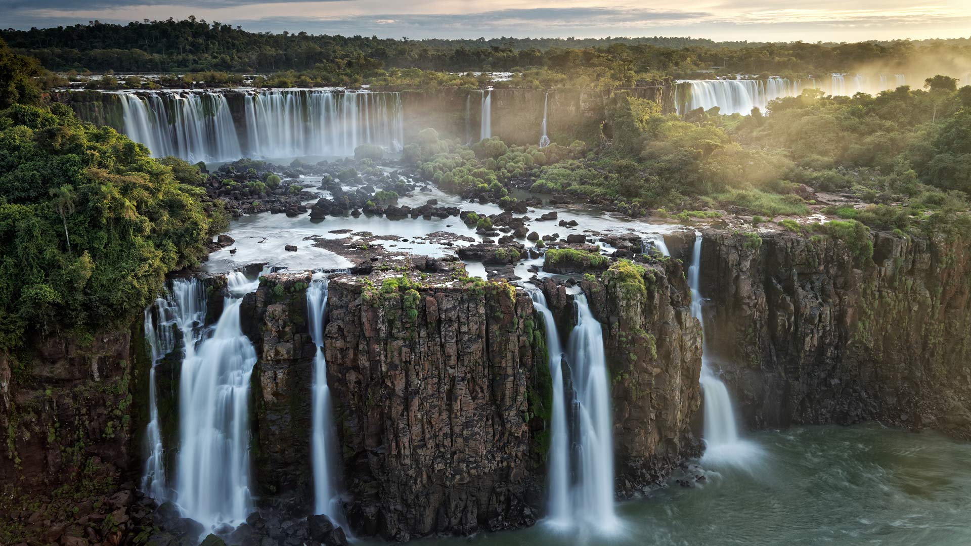 Bing Wallpaper (IN) 20250807 - Thursday, 7th August, 2025