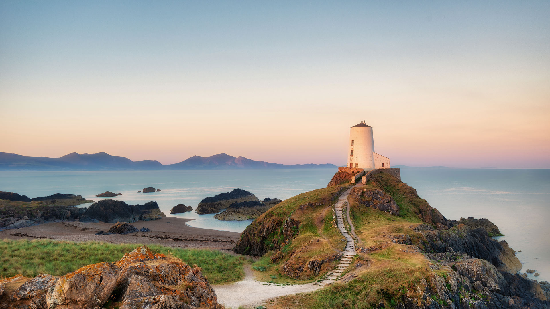 Bing Wallpaper (CA) 20260501 - Friday, 1st May, 2026