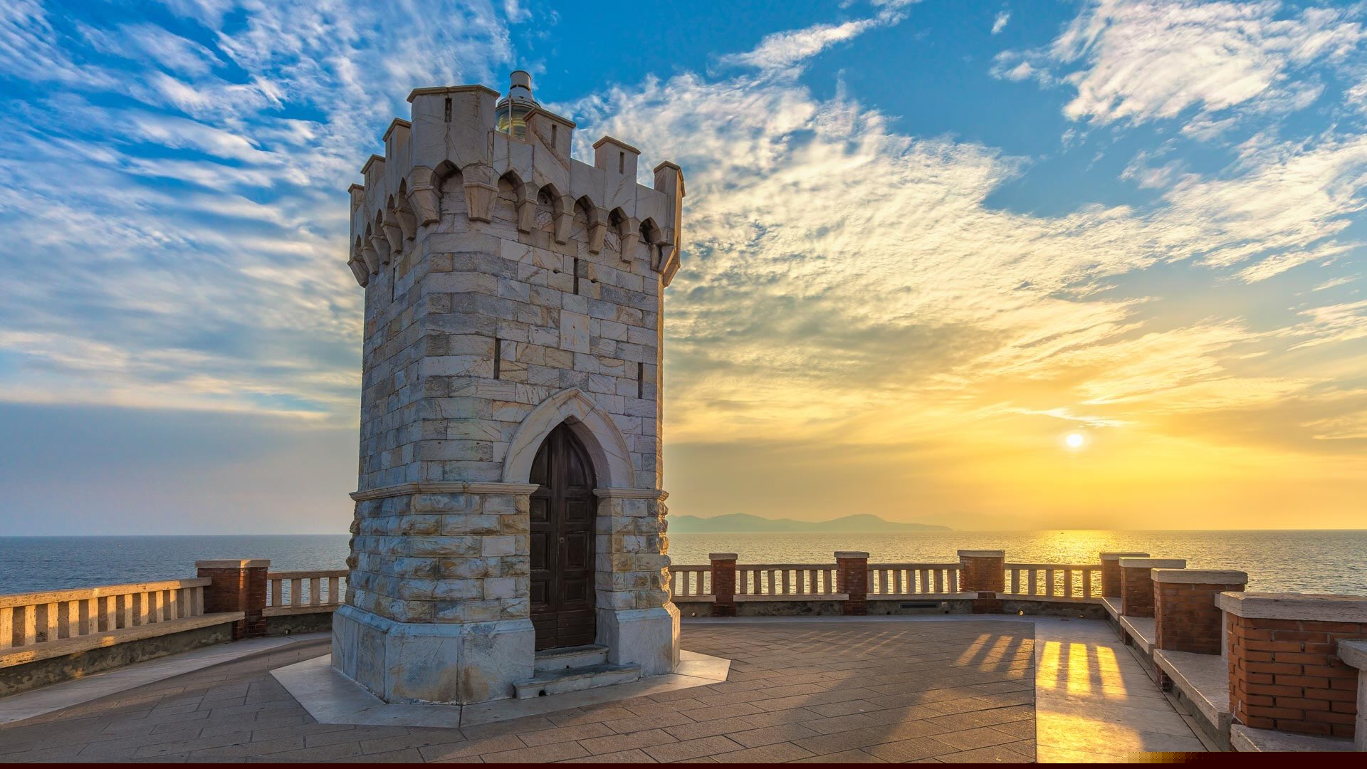 La Rocchetta Lighthouse, Piombino, Tuscany, Italy (© StevanZZ/Getty Images)