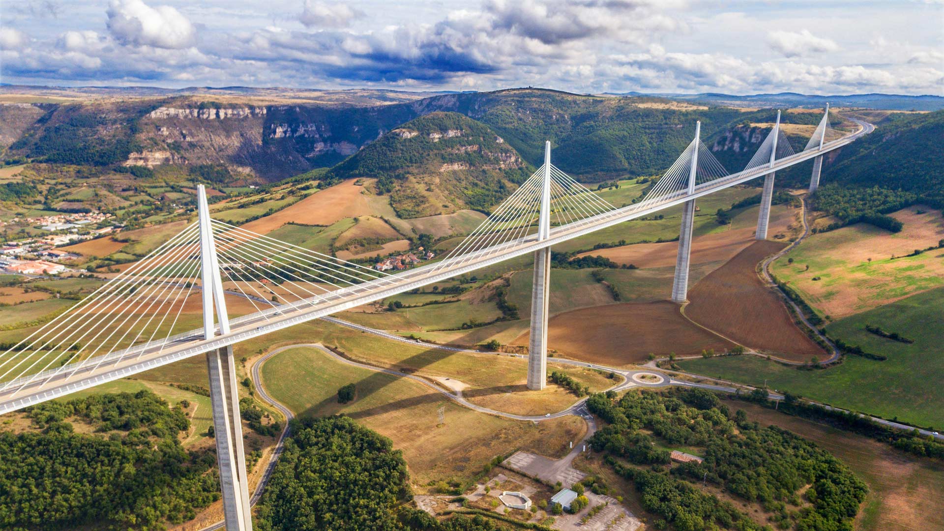 Millau Viaduct, France (© Sergi Reboredo/Alamy)