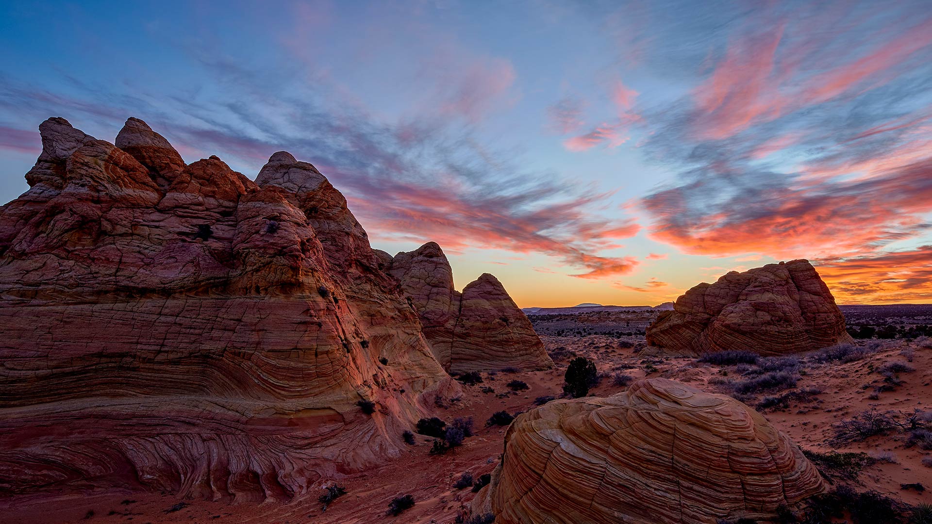 Coyote Buttes, Vermilion Cliffs National Monument, Arizona, United States (© James Hager/Getty Images)